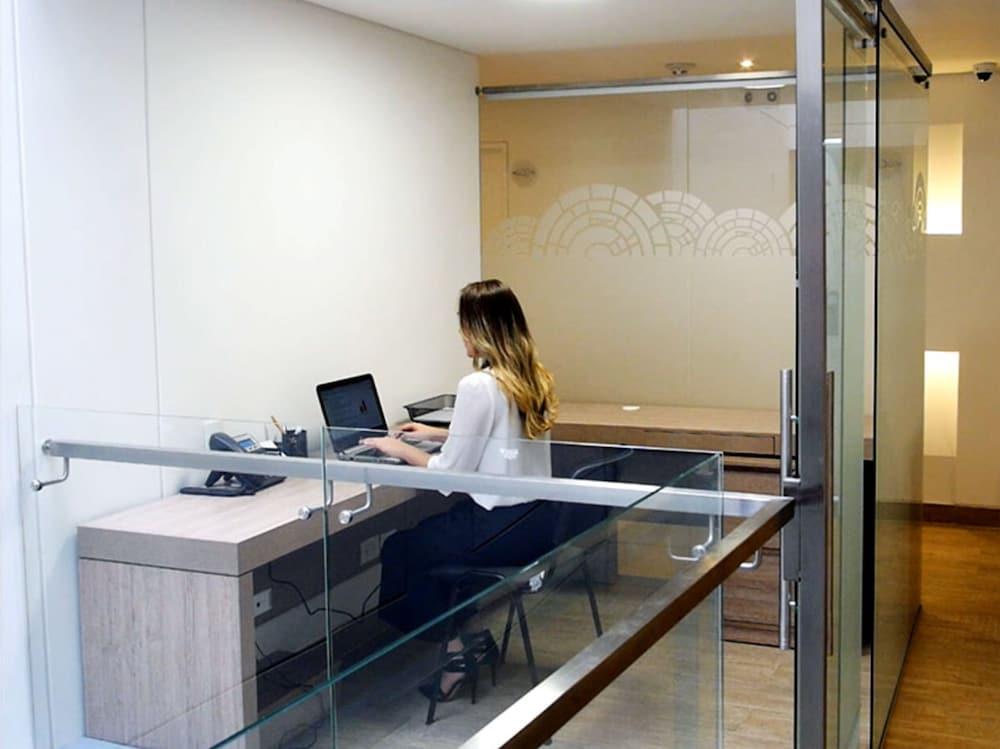 Park V Hotel & Suites Cali Zewnętrze zdjęcie